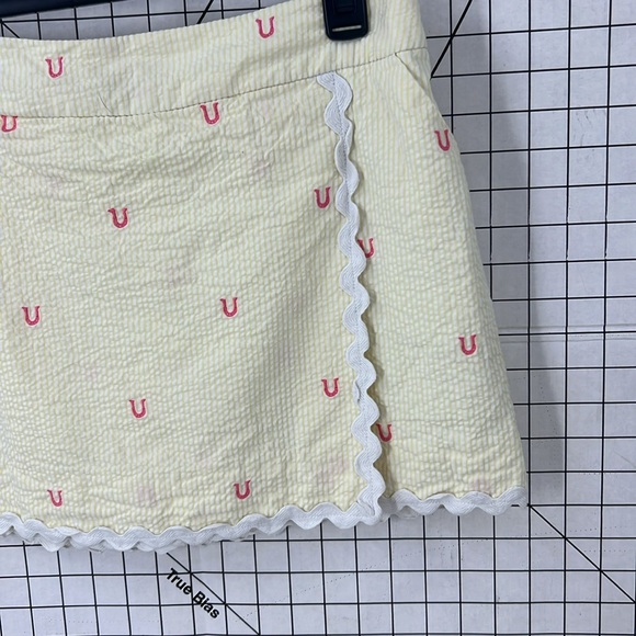 LILLY PULITZER YELLOW & WHITE SEERSUCKER HORSESHOE Ric rac border SKORT 8 - Picture 2 of 11